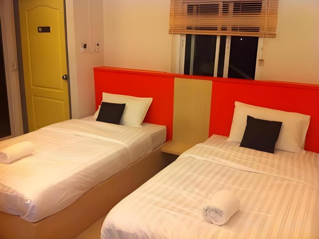 Sixty-Nine Resort Nakhon Phanom Esterno foto
