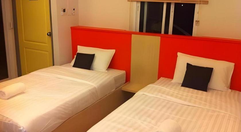 Sixty-Nine Resort Nakhon Phanom Esterno foto